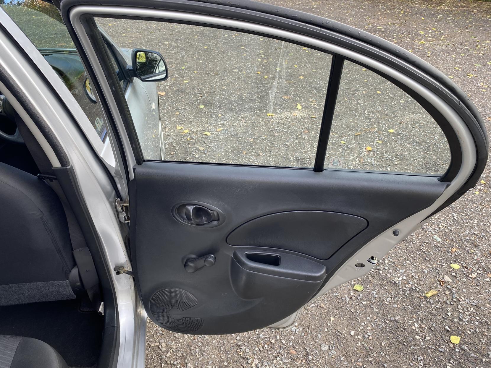Nissan Micra 1.2 12V Visia Hatchback 5dr Petrol Manual Euro 5 (80 ps)