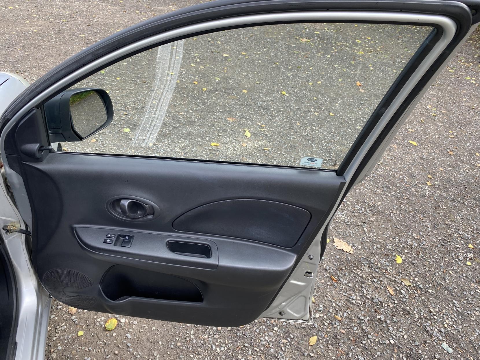 Nissan Micra 1.2 12V Visia Hatchback 5dr Petrol Manual Euro 5 (80 ps)