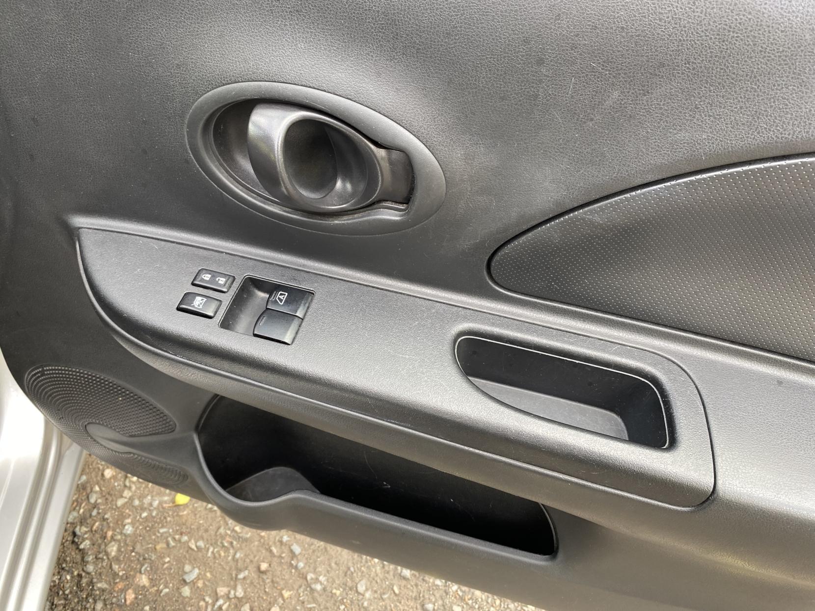 Nissan Micra 1.2 12V Visia Hatchback 5dr Petrol Manual Euro 5 (80 ps)