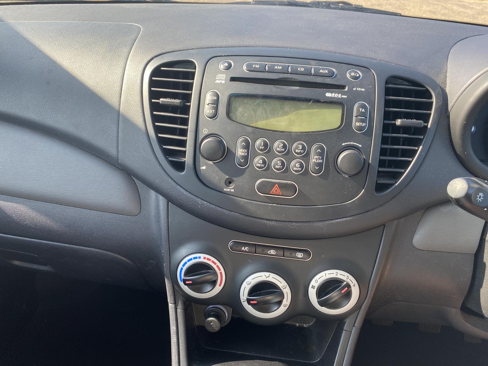 Hyundai i10 1.2 Classic Hatchback 5dr Petrol Manual Euro 4 (77 bhp)