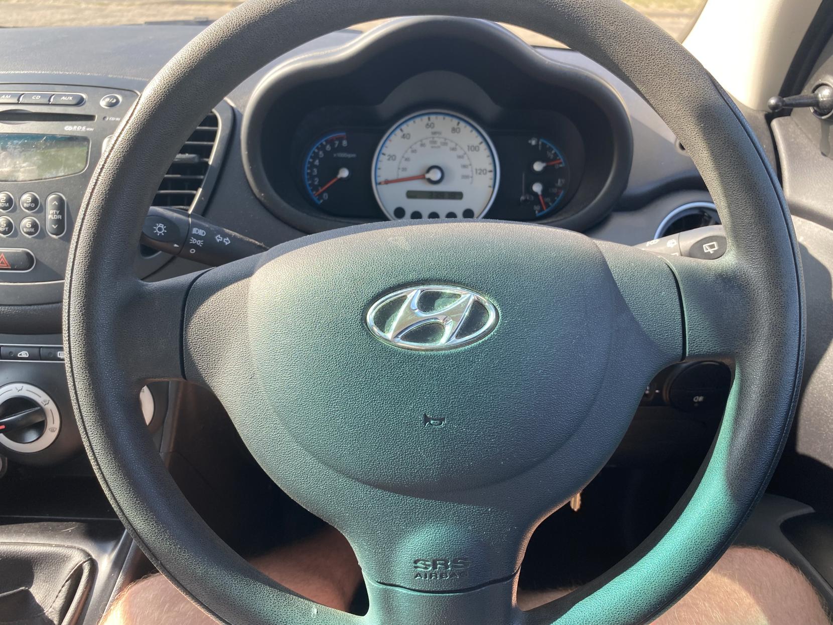 Hyundai i10 1.2 Classic Hatchback 5dr Petrol Manual Euro 4 (77 bhp)