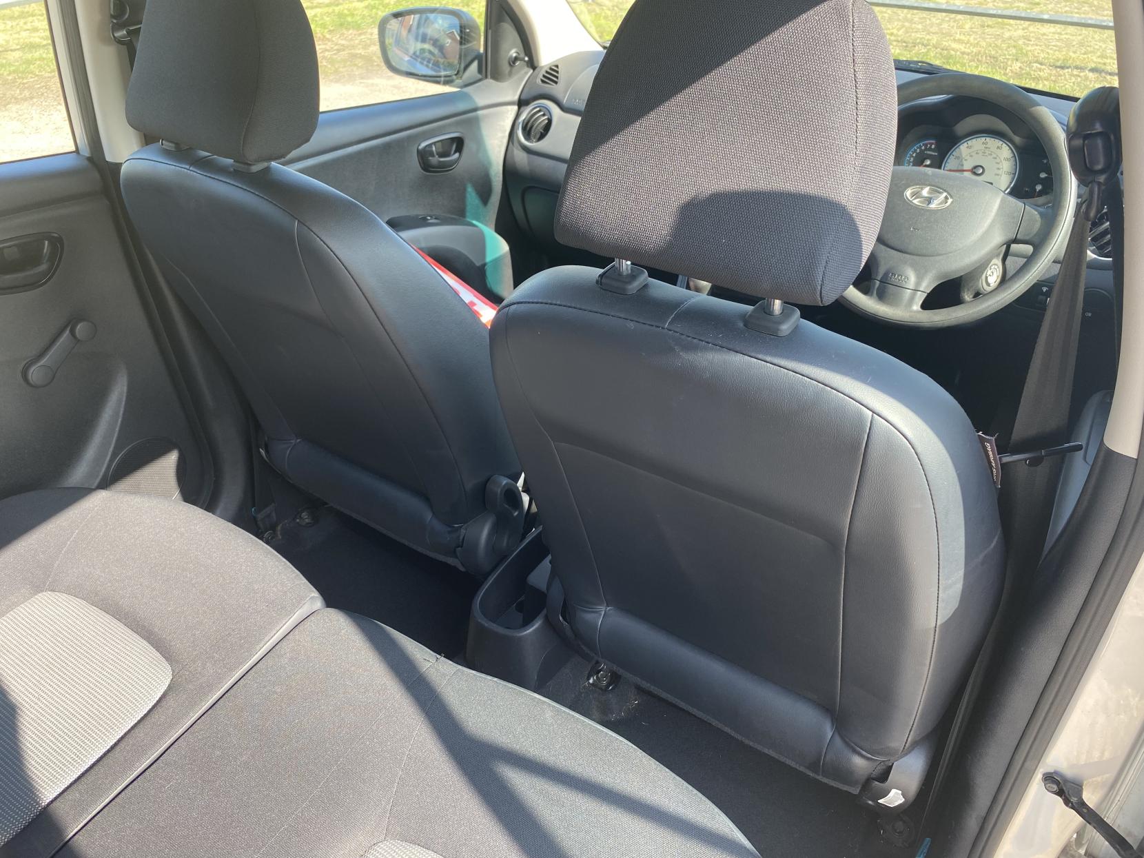 Hyundai i10 1.2 Classic Hatchback 5dr Petrol Manual Euro 4 (77 bhp)