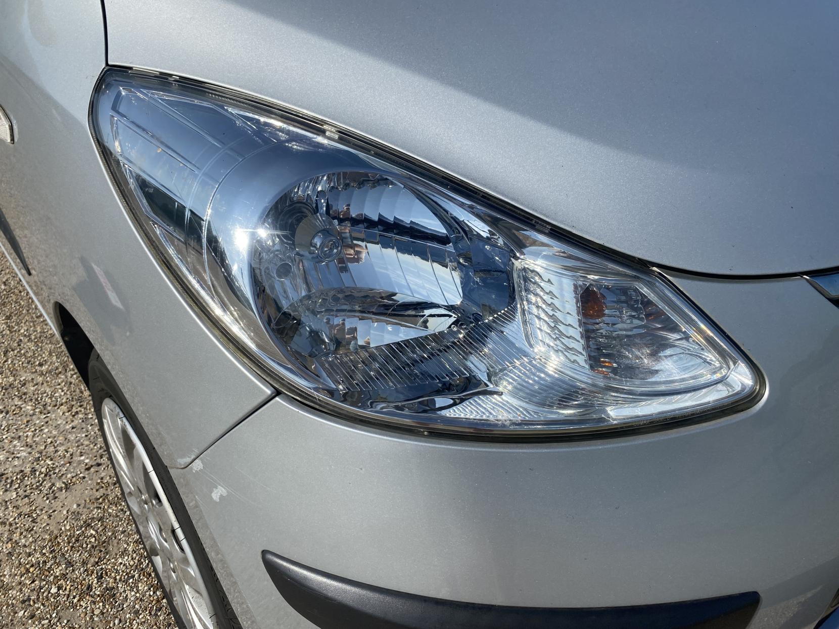 Hyundai i10 1.2 Classic Hatchback 5dr Petrol Manual Euro 4 (77 bhp)