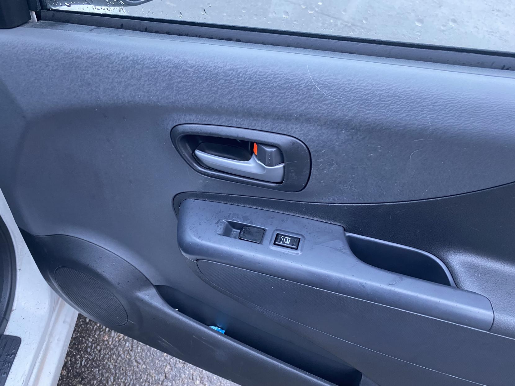 Suzuki Alto 1.0 12V SZ Hatchback 5dr Petrol Manual Euro 5 (68 ps)