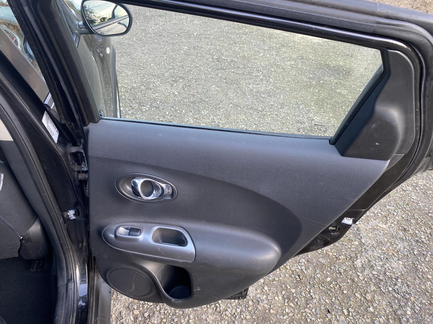 Nissan Juke 1.6 Acenta SUV 5dr Petrol Manual Euro 5 (117 ps)