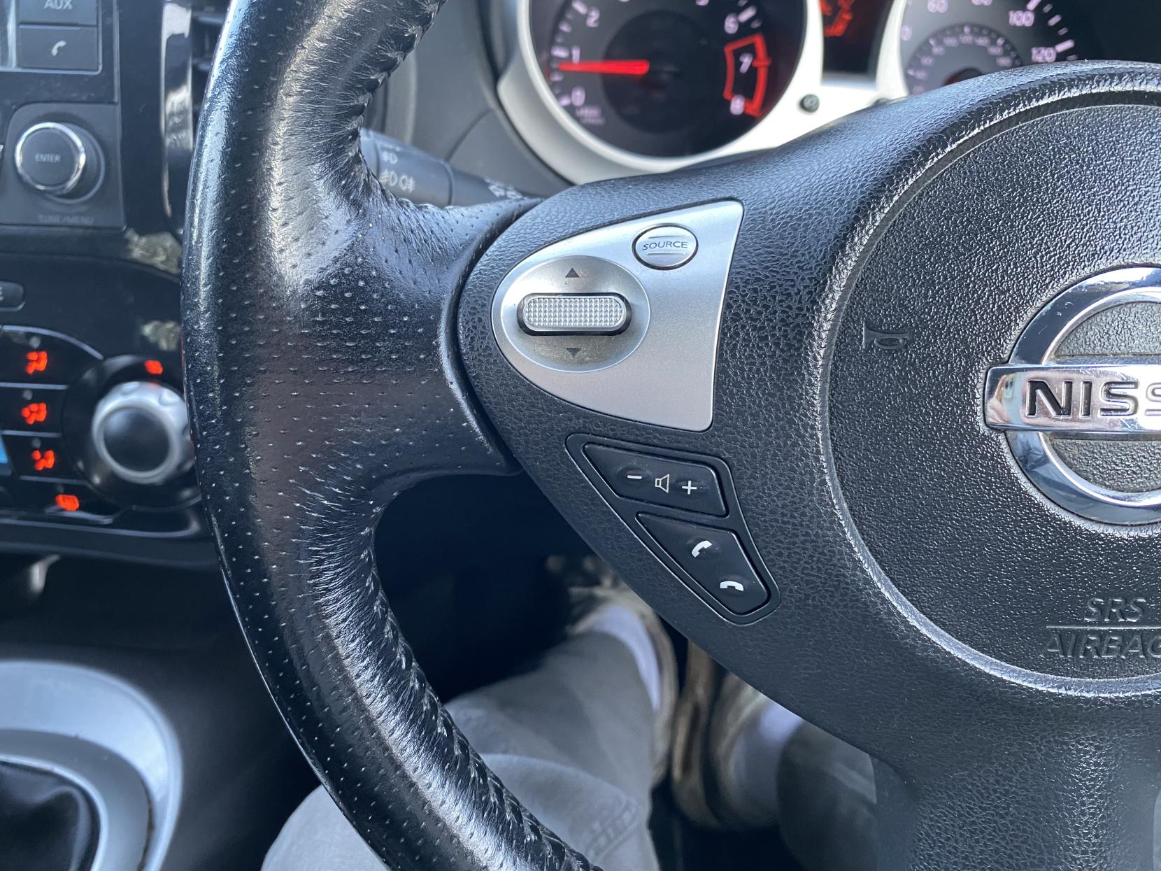 Nissan Juke 1.6 Acenta SUV 5dr Petrol Manual Euro 5 (117 ps)