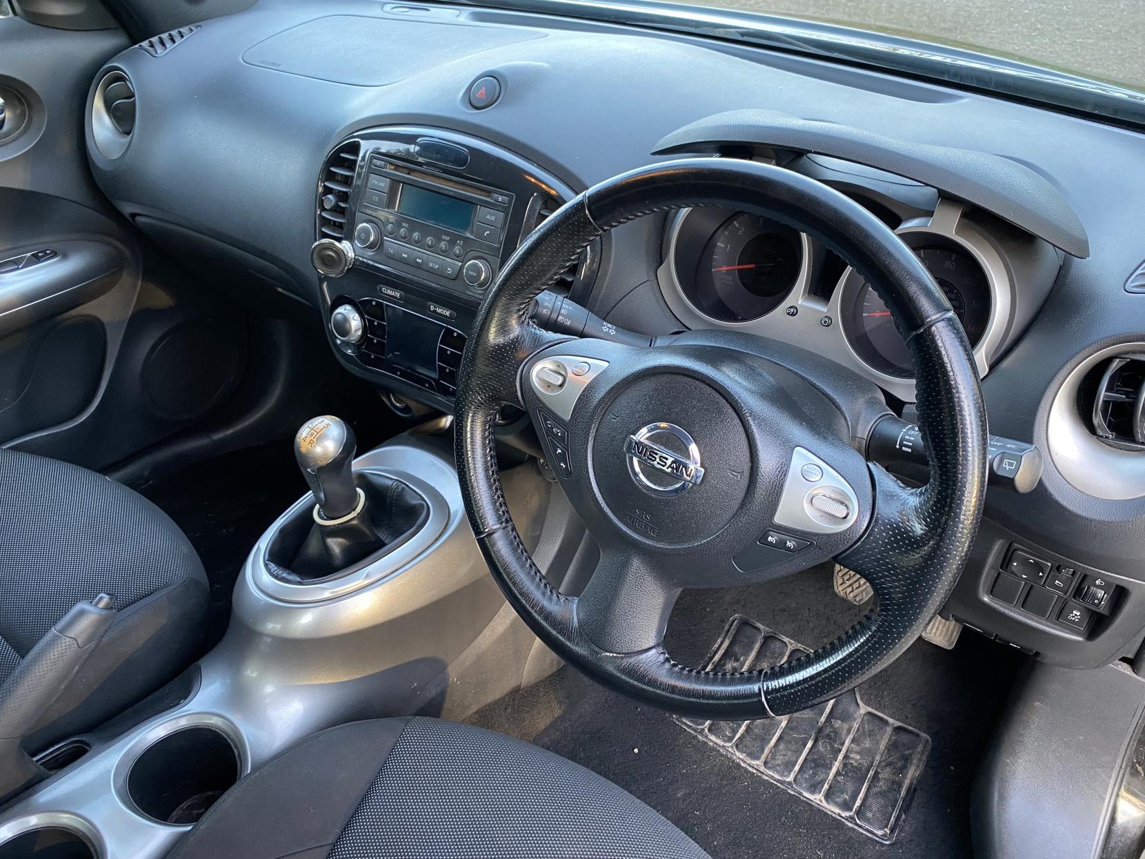 Nissan Juke 1.6 Acenta SUV 5dr Petrol Manual Euro 5 (117 ps)