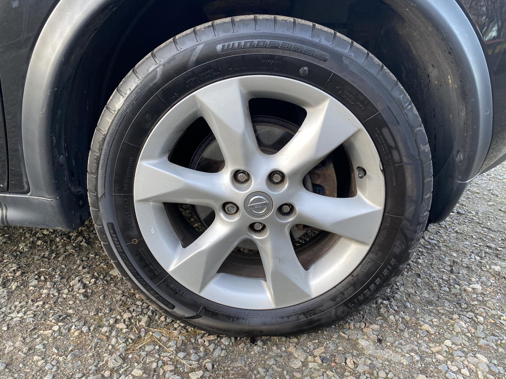 Nissan Juke 1.6 Acenta SUV 5dr Petrol Manual Euro 5 (117 ps)