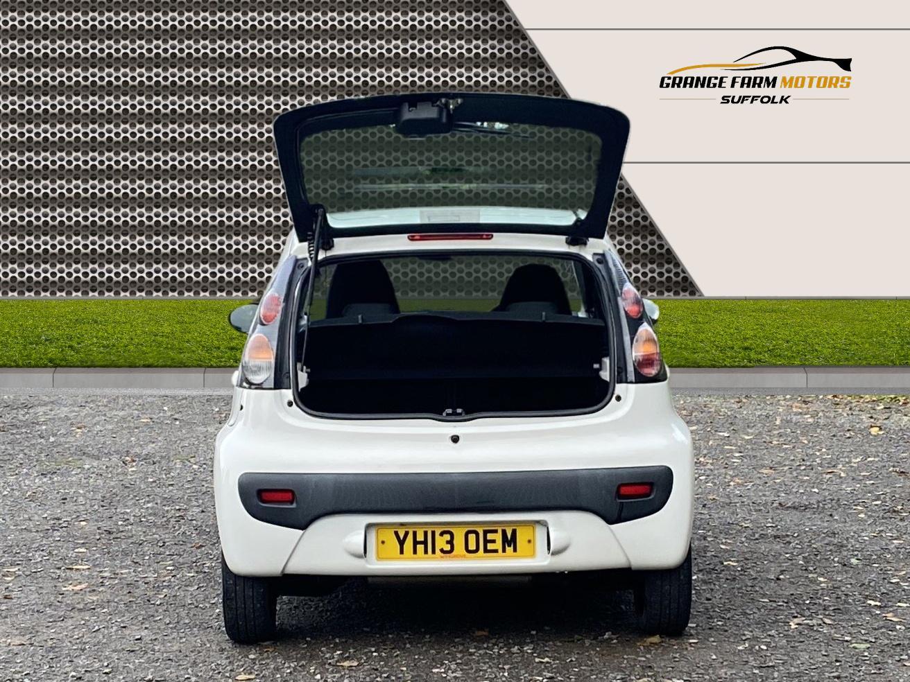 Citroen C1 1.0i VTR Hatchback 5dr Petrol Manual Euro 5 (68 ps)