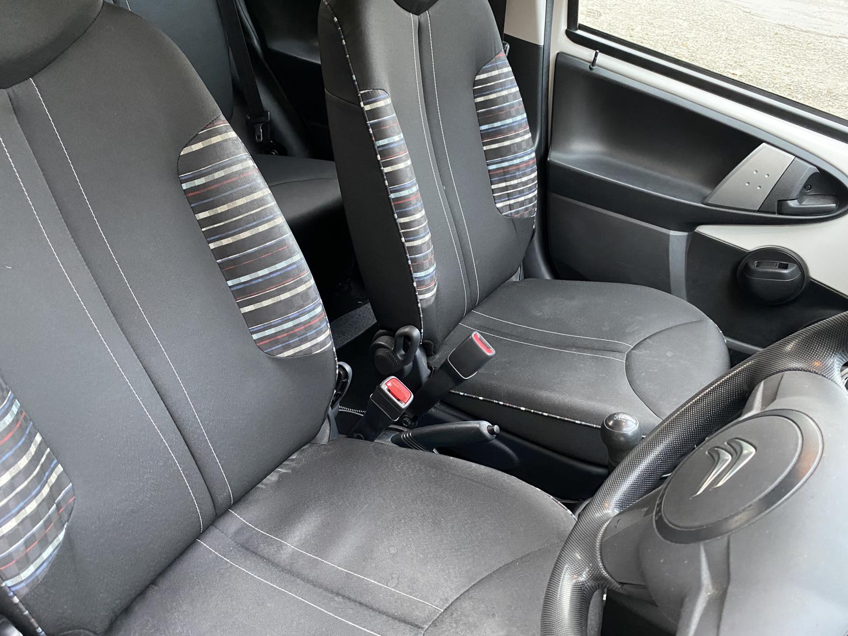 Citroen C1 1.0i VTR Hatchback 5dr Petrol Manual Euro 5 (68 ps)