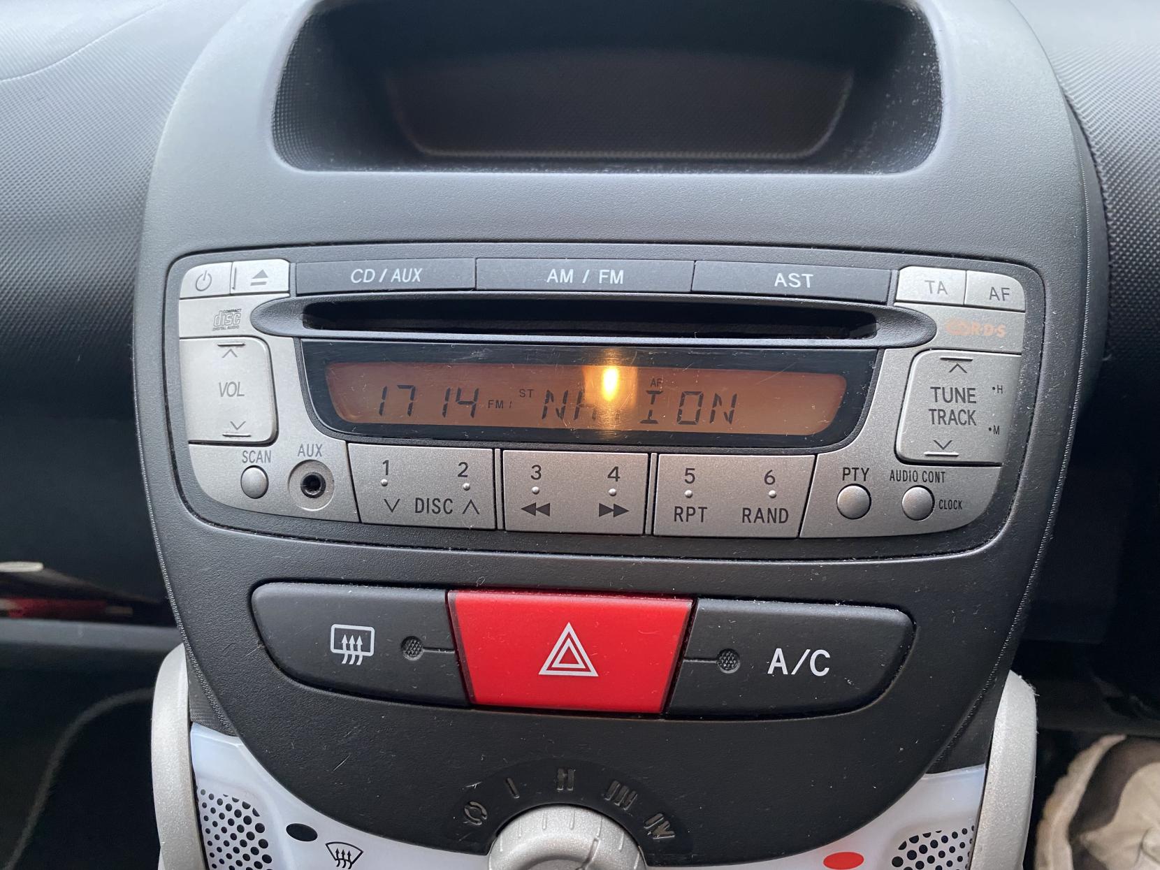 Citroen C1 1.0i VTR Hatchback 5dr Petrol Manual Euro 5 (68 ps)