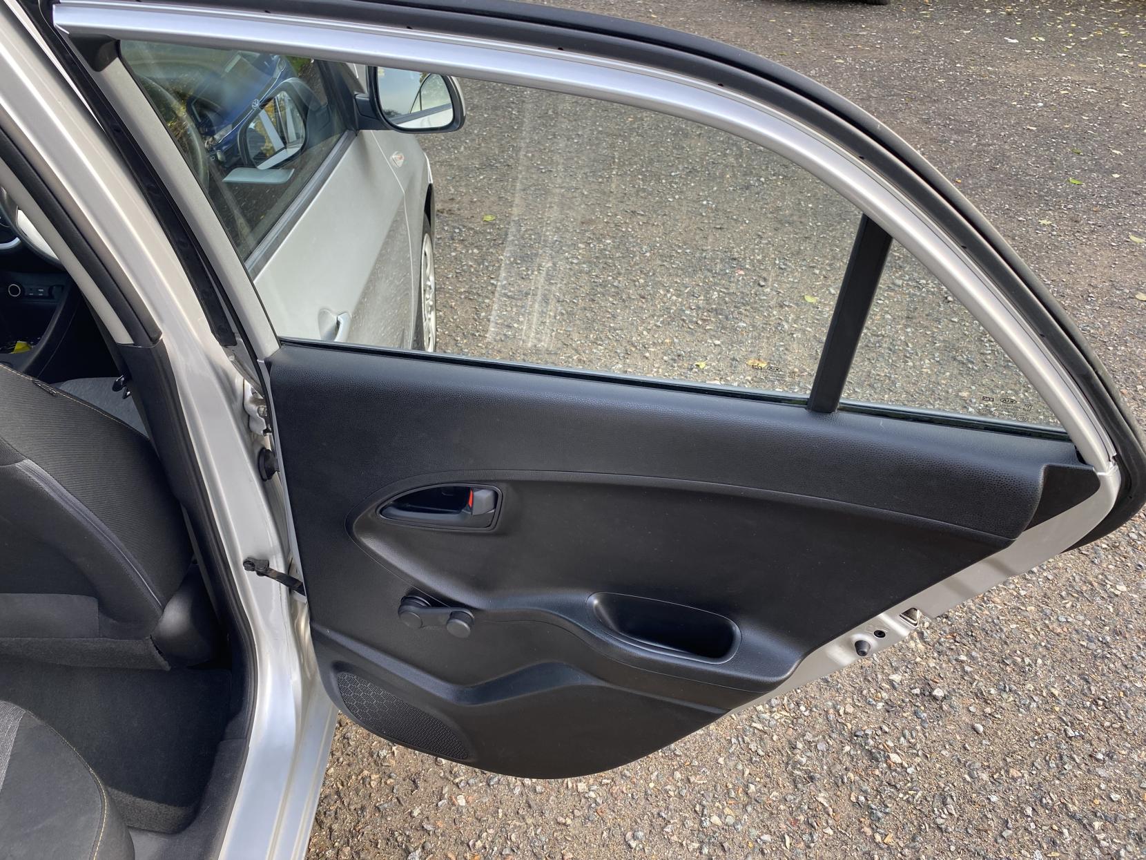 Kia Picanto 1.0 1 Hatchback 5dr Petrol Manual Euro 5 (68 bhp)