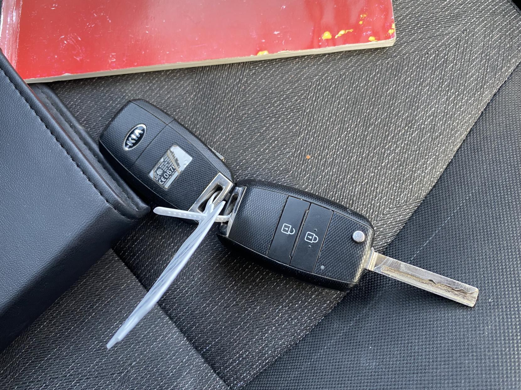 Kia Picanto 1.0 1 Hatchback 5dr Petrol Manual Euro 5 (68 bhp)