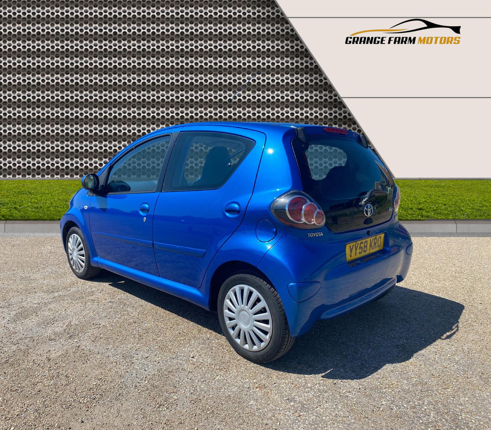 Toyota AYGO 1.0 VVT-i Blue Hatchback 5dr Petrol Manual Euro 4 (67 bhp)