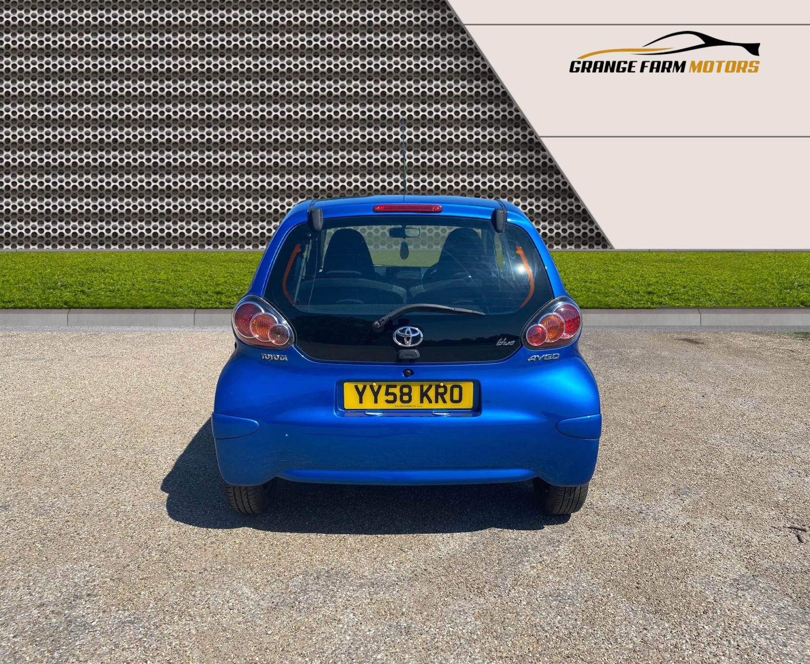 Toyota AYGO 1.0 VVT-i Blue Hatchback 5dr Petrol Manual Euro 4 (67 bhp)