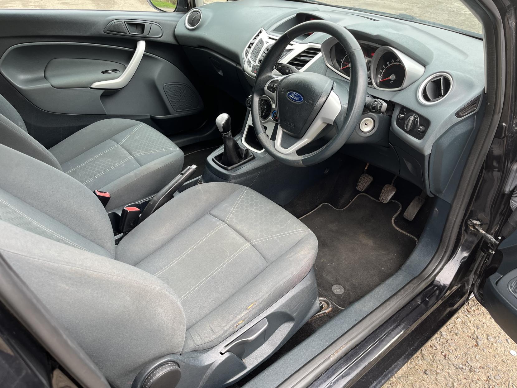 Ford Fiesta 1.25 Zetec Hatchback 3dr Petrol Manual (129 g/km, 81 bhp)