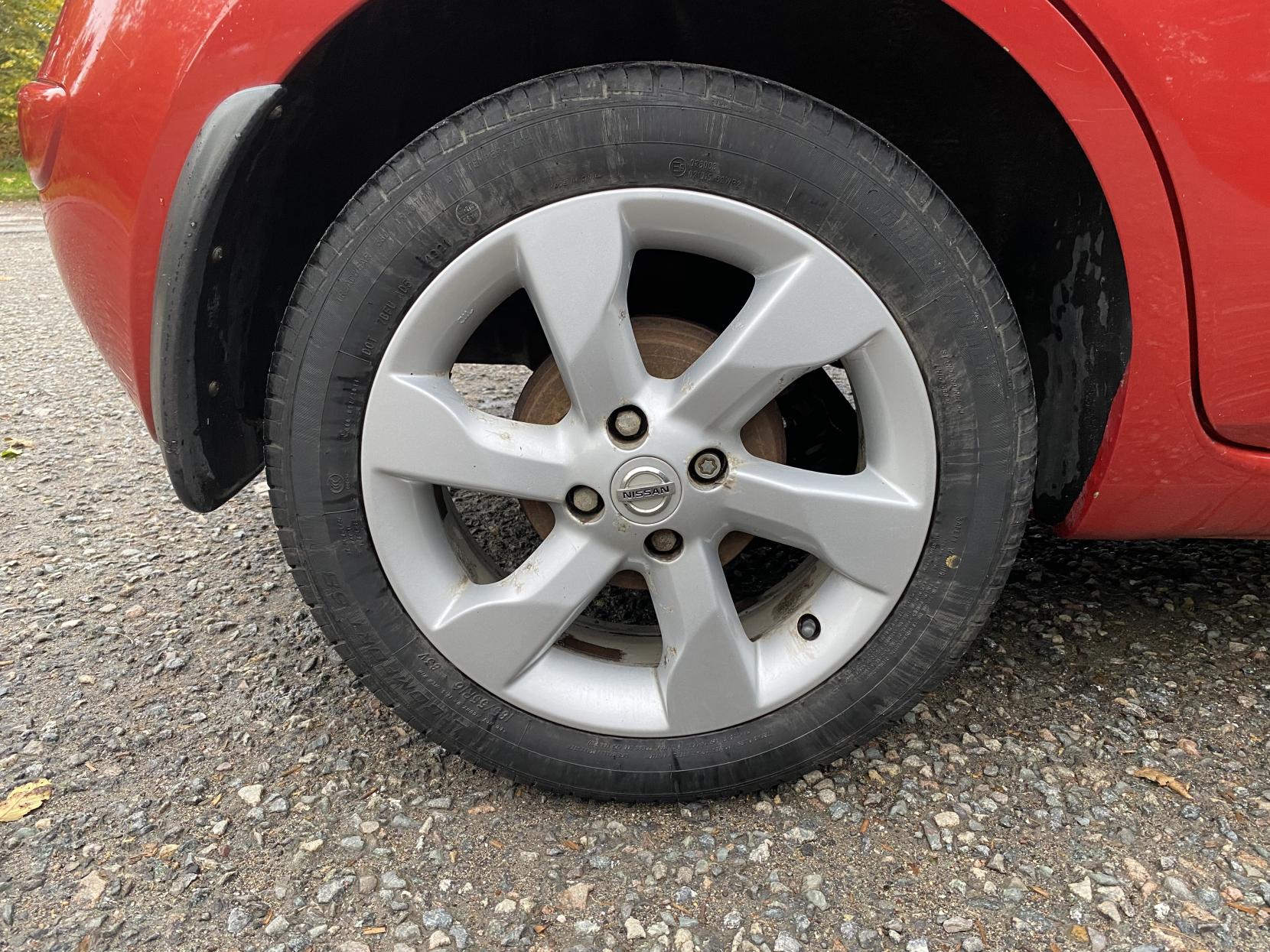 Nissan Note 1.4 16V n-tec Hatchback 5dr Petrol Manual Euro 4 (88 ps)