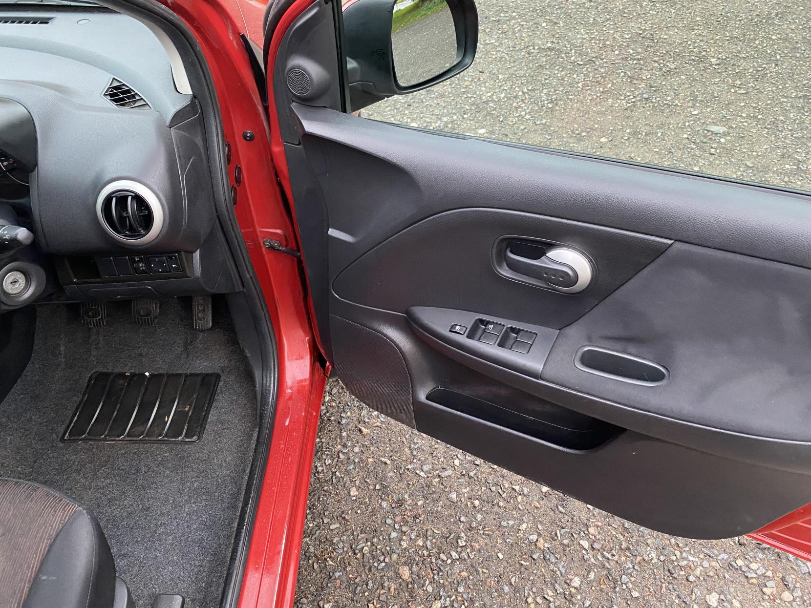 Nissan Note 1.4 16V n-tec Hatchback 5dr Petrol Manual Euro 4 (88 ps)