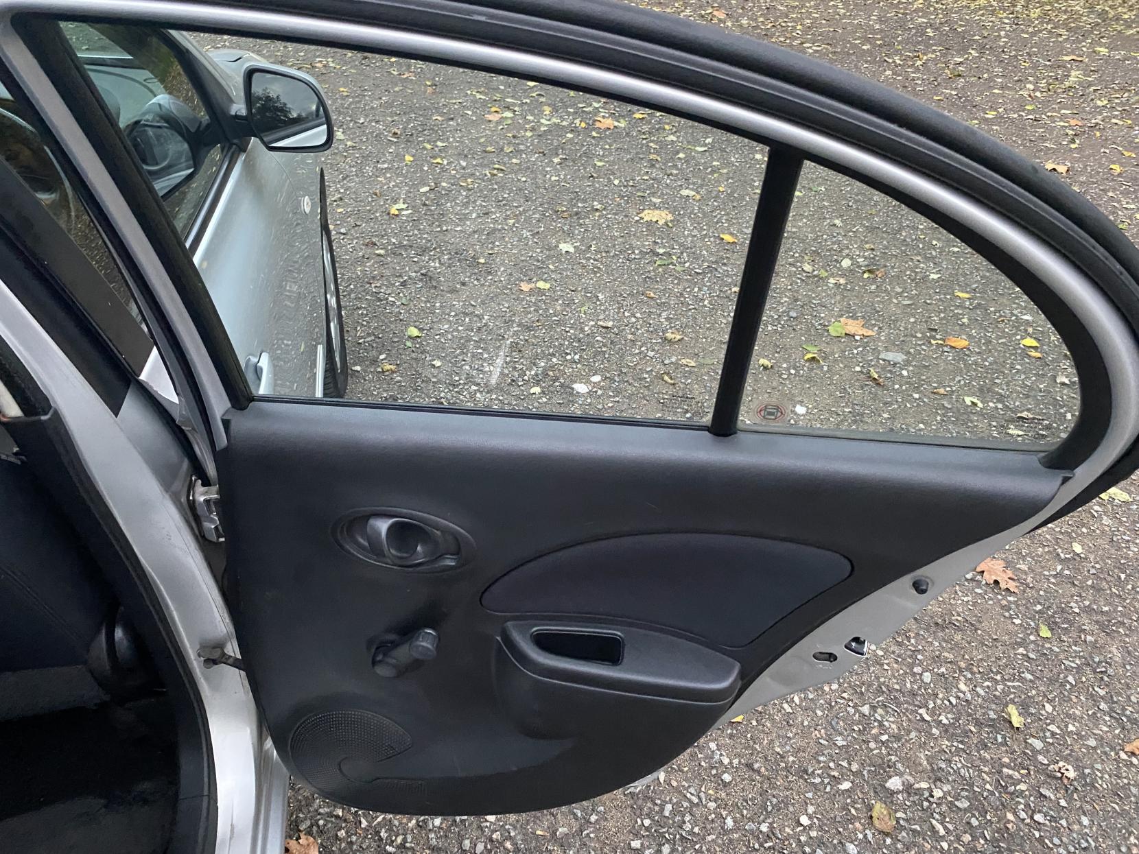 Nissan Micra 1.2 12V Acenta Hatchback 5dr Petrol Manual Euro 5 (80 ps)