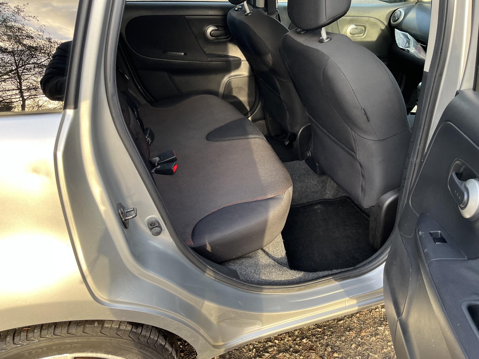 Nissan Note 1.4 16V n-tec Hatchback 5dr Petrol Manual Euro 4 (88 ps)