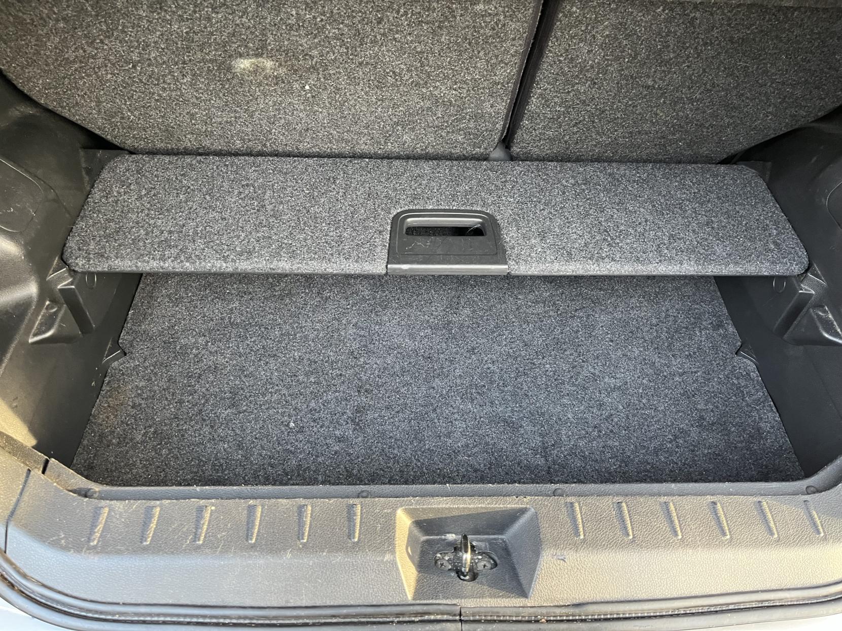 Nissan Note 1.4 16V n-tec Hatchback 5dr Petrol Manual Euro 4 (88 ps)