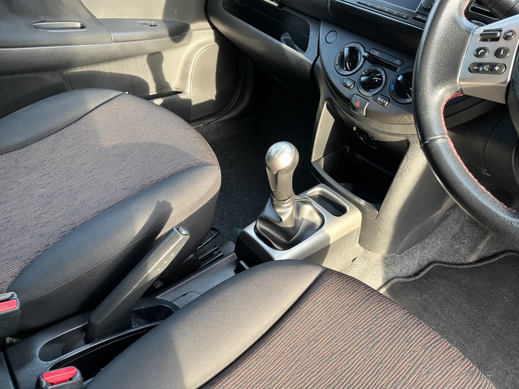 Nissan Note 1.4 16V n-tec Hatchback 5dr Petrol Manual Euro 4 (88 ps)