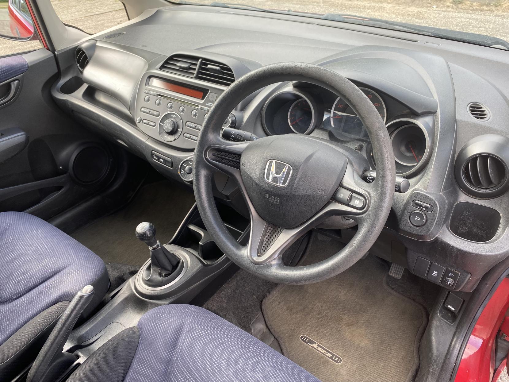 Honda Jazz 1.2 i-VTEC S Hatchback 5dr Petrol Manual Euro 5 (90 ps)