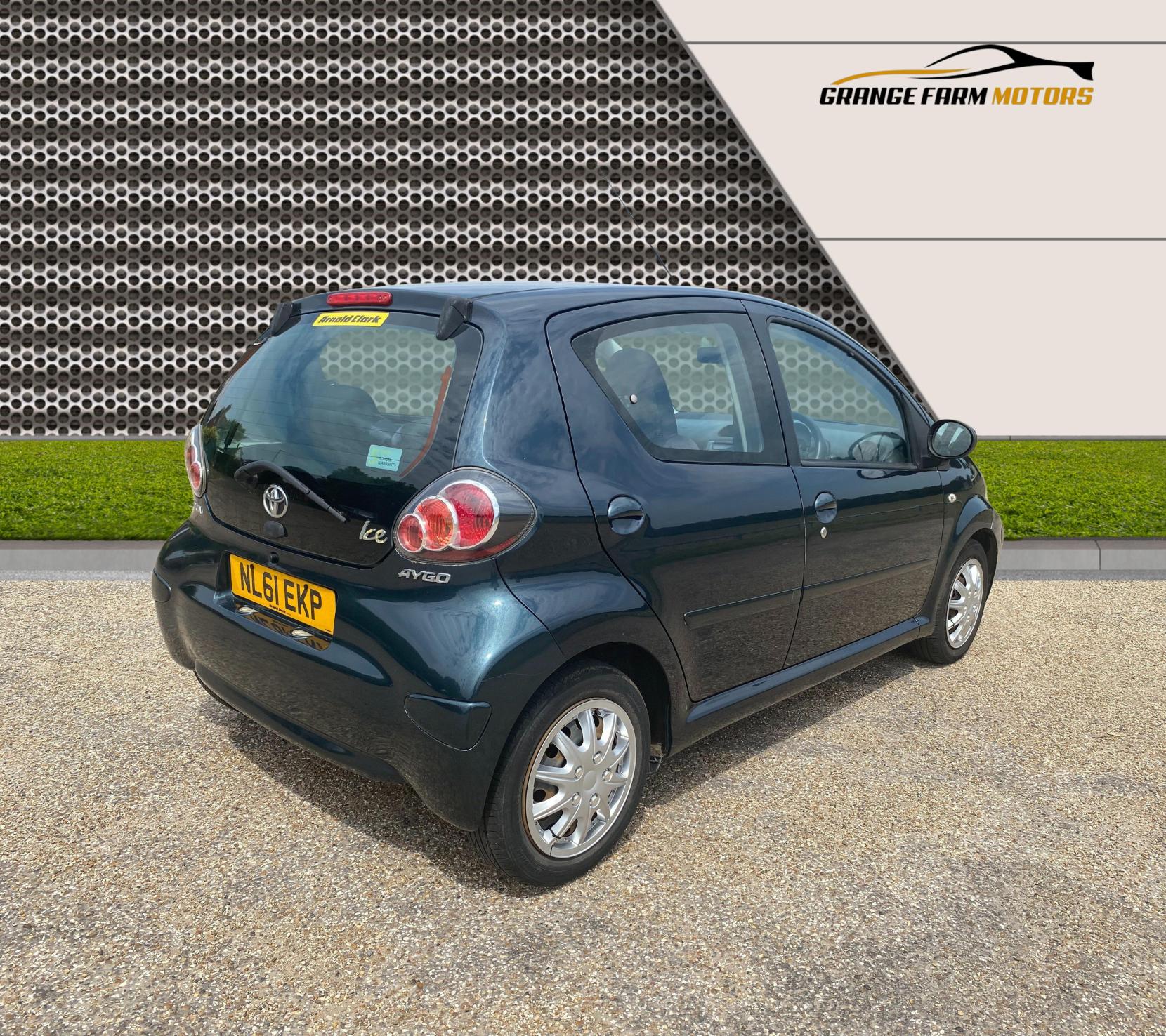 Toyota AYGO 1.0 VVT-i Ice Hatchback 5dr Petrol Manual Euro 5 (67 ps)