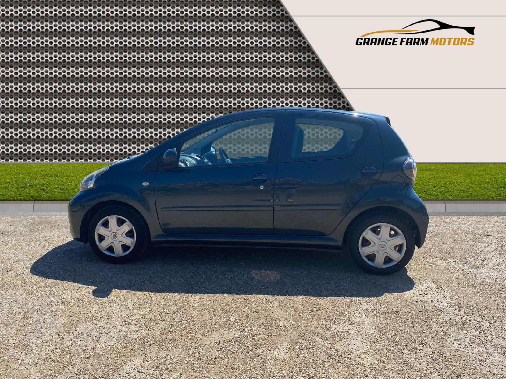 Toyota AYGO 1.0 VVT-i Ice Hatchback 5dr Petrol Manual Euro 5 (67 ps)