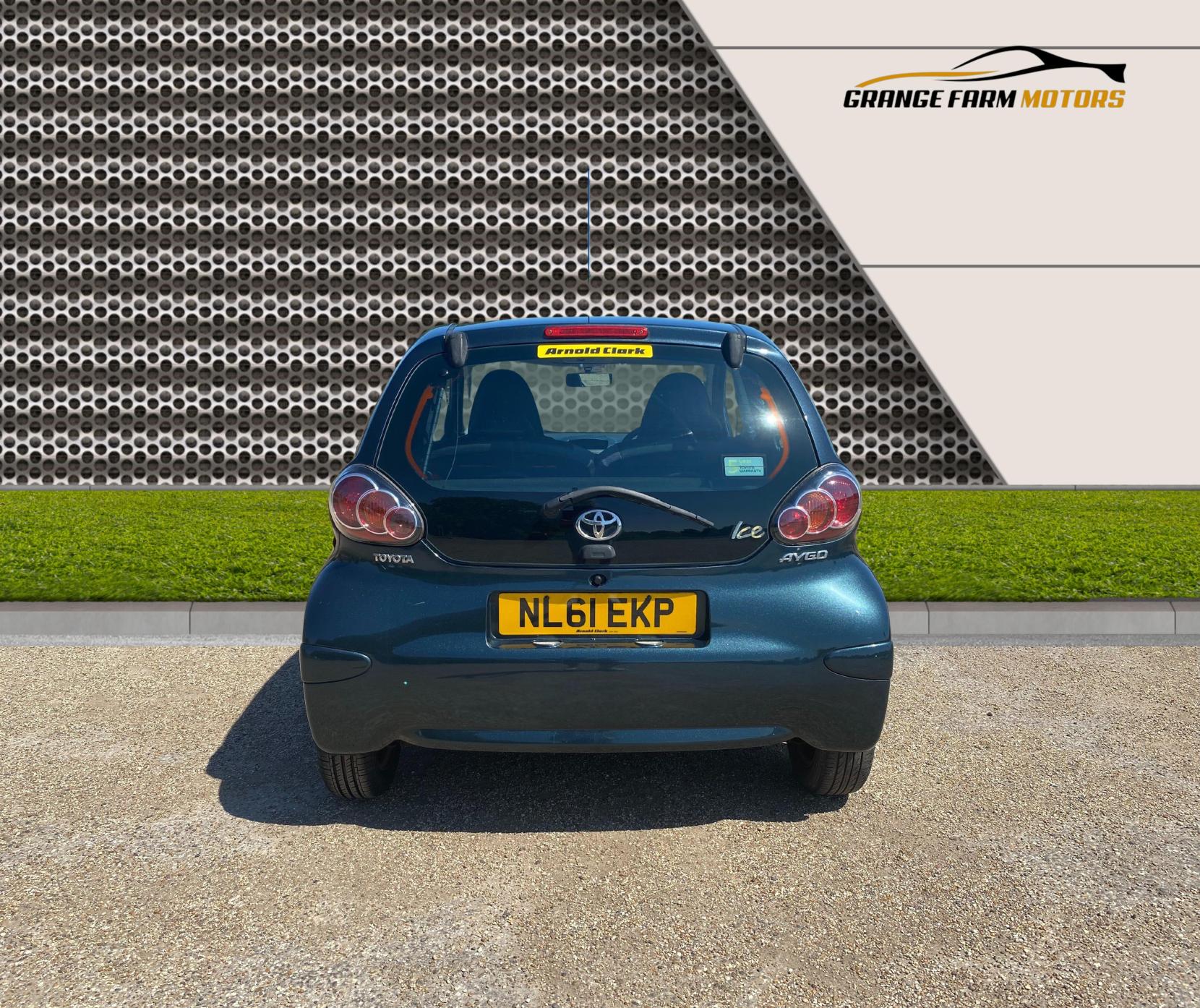 Toyota AYGO 1.0 VVT-i Ice Hatchback 5dr Petrol Manual Euro 5 (67 ps)