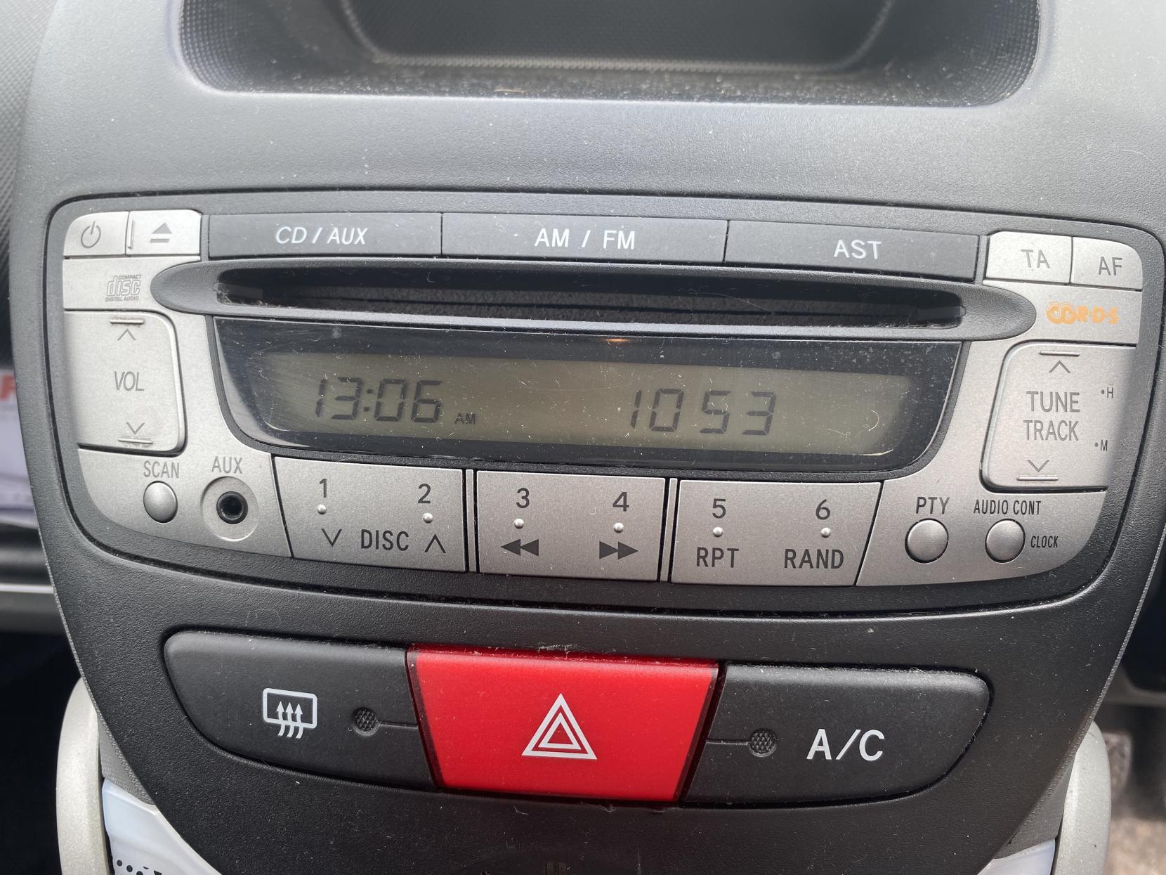 Toyota AYGO 1.0 VVT-i Ice Hatchback 5dr Petrol Manual Euro 5 (67 ps)