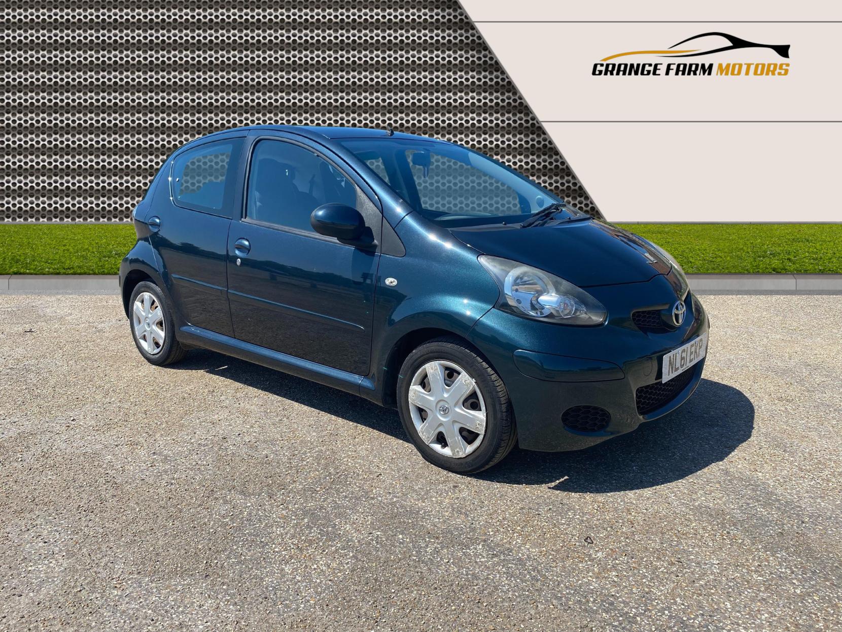 Toyota AYGO 1.0 VVT-i Ice Hatchback 5dr Petrol Manual Euro 5 (67 ps)