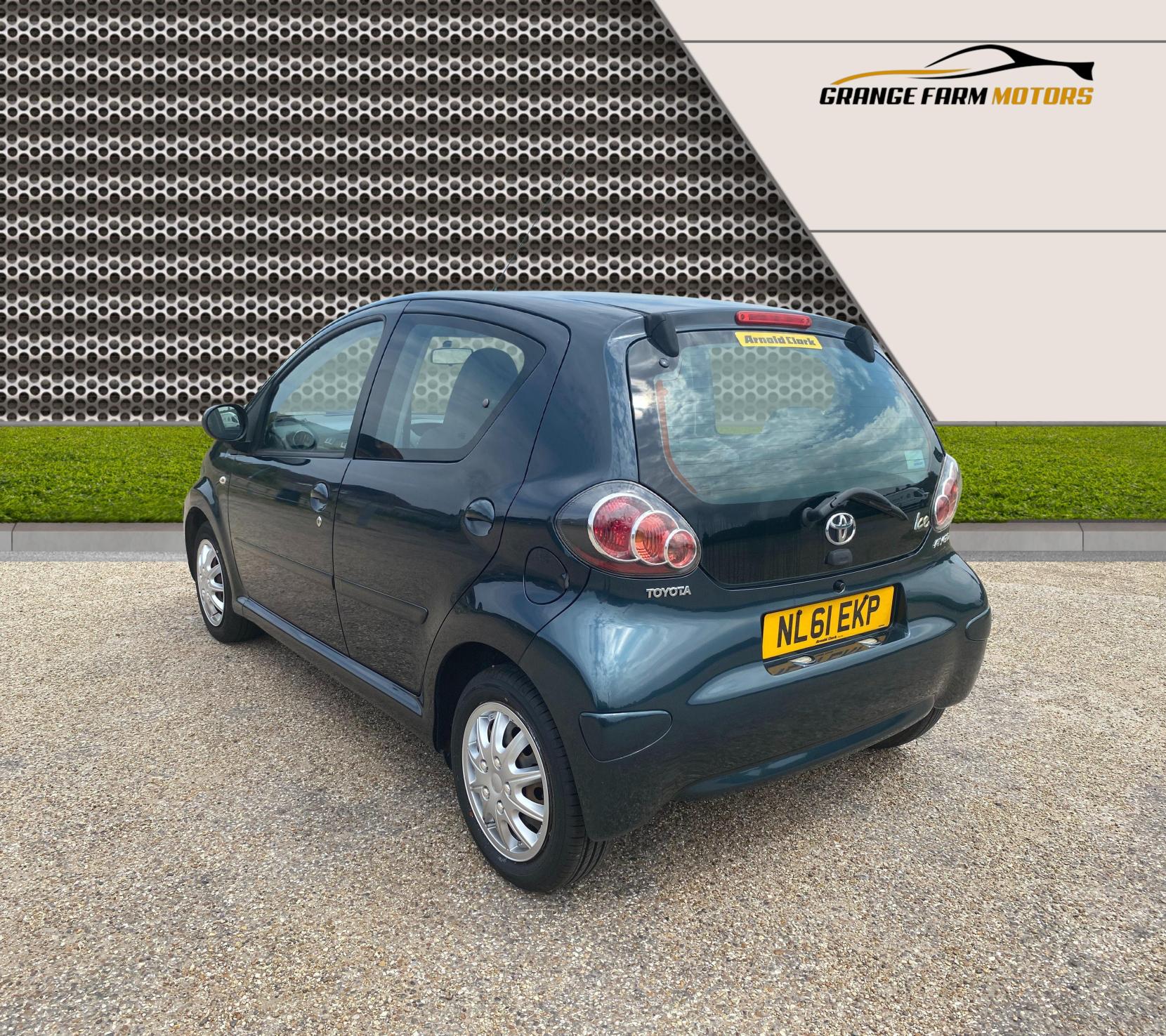 Toyota AYGO 1.0 VVT-i Ice Hatchback 5dr Petrol Manual Euro 5 (67 ps)