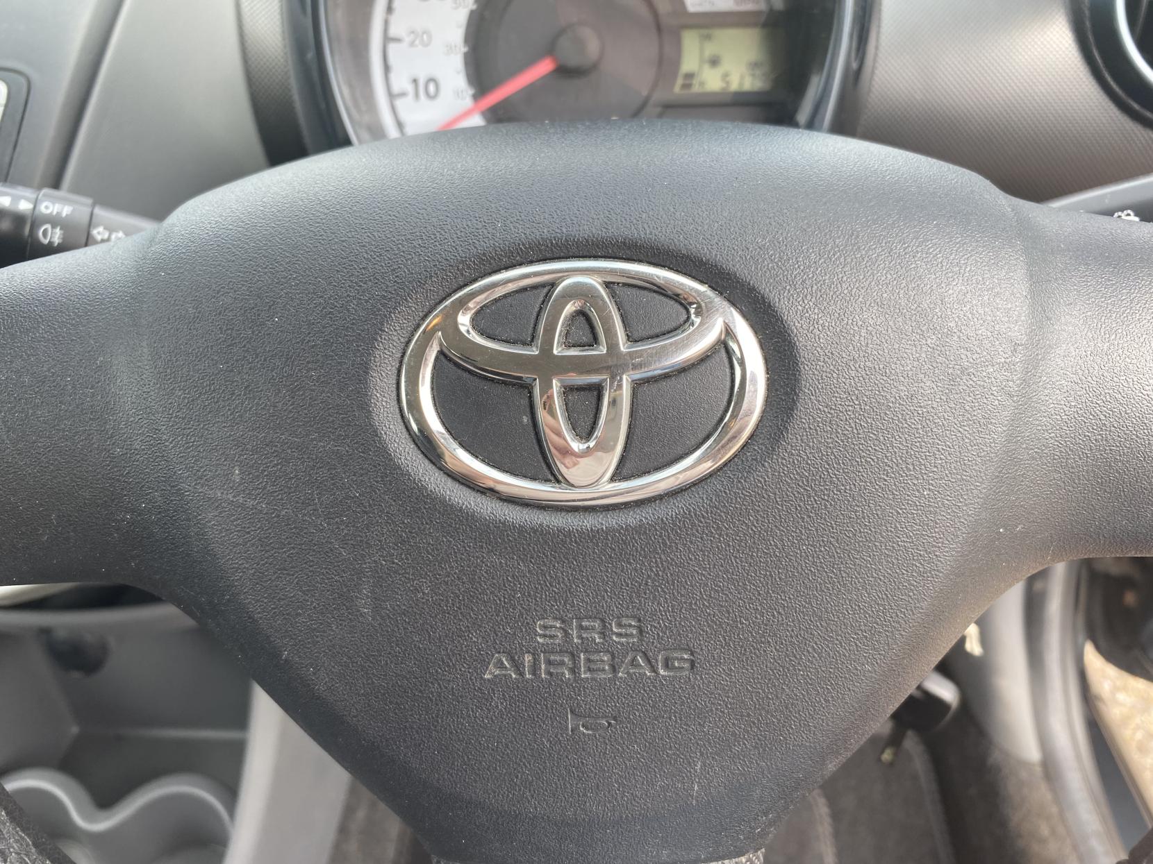 Toyota AYGO 1.0 VVT-i Ice Hatchback 5dr Petrol Manual Euro 5 (67 ps)