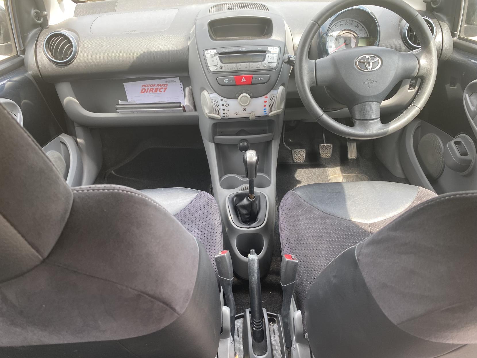 Toyota AYGO 1.0 VVT-i Ice Hatchback 5dr Petrol Manual Euro 5 (67 ps)
