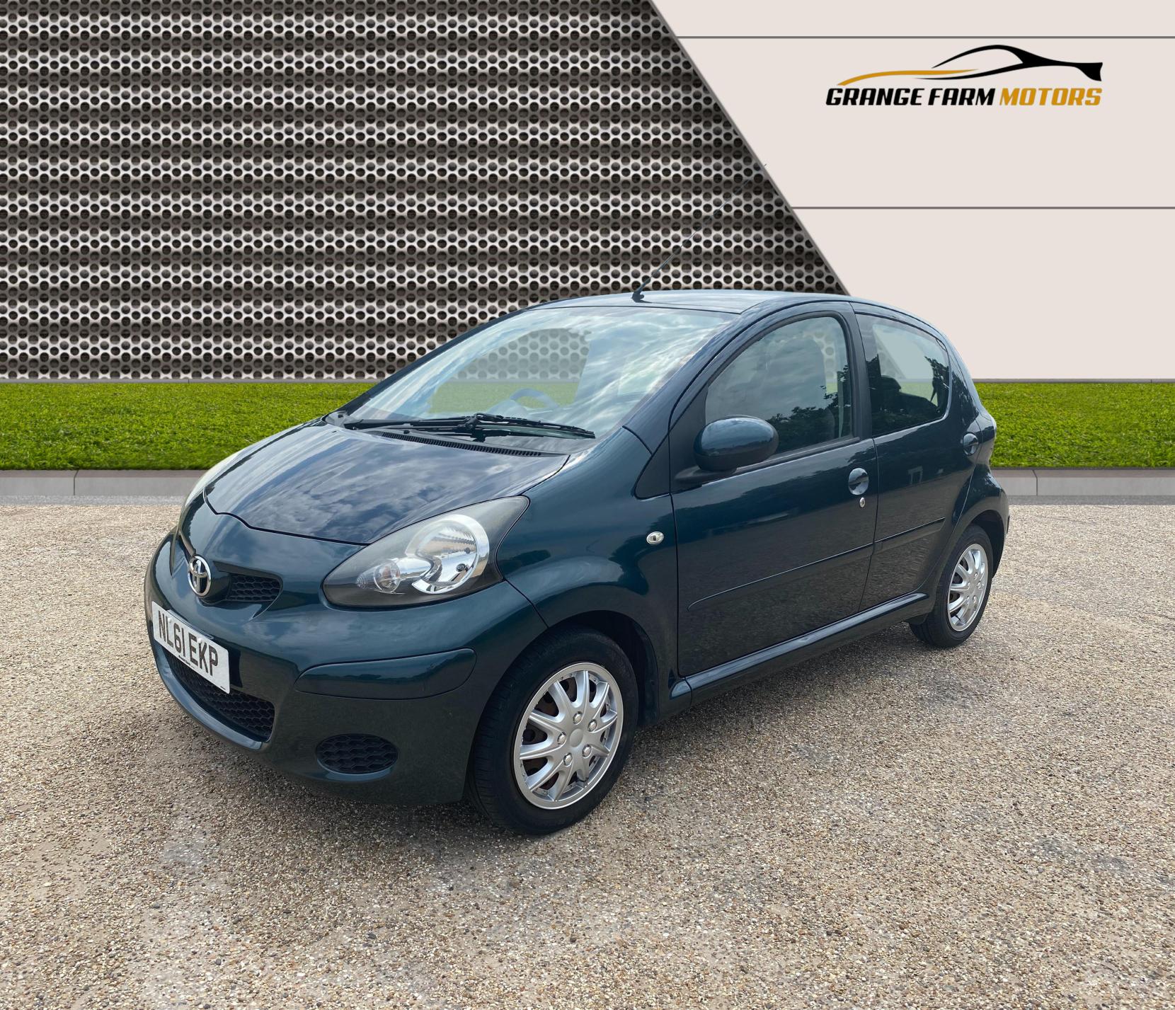 Toyota AYGO 1.0 VVT-i Ice Hatchback 5dr Petrol Manual Euro 5 (67 ps)