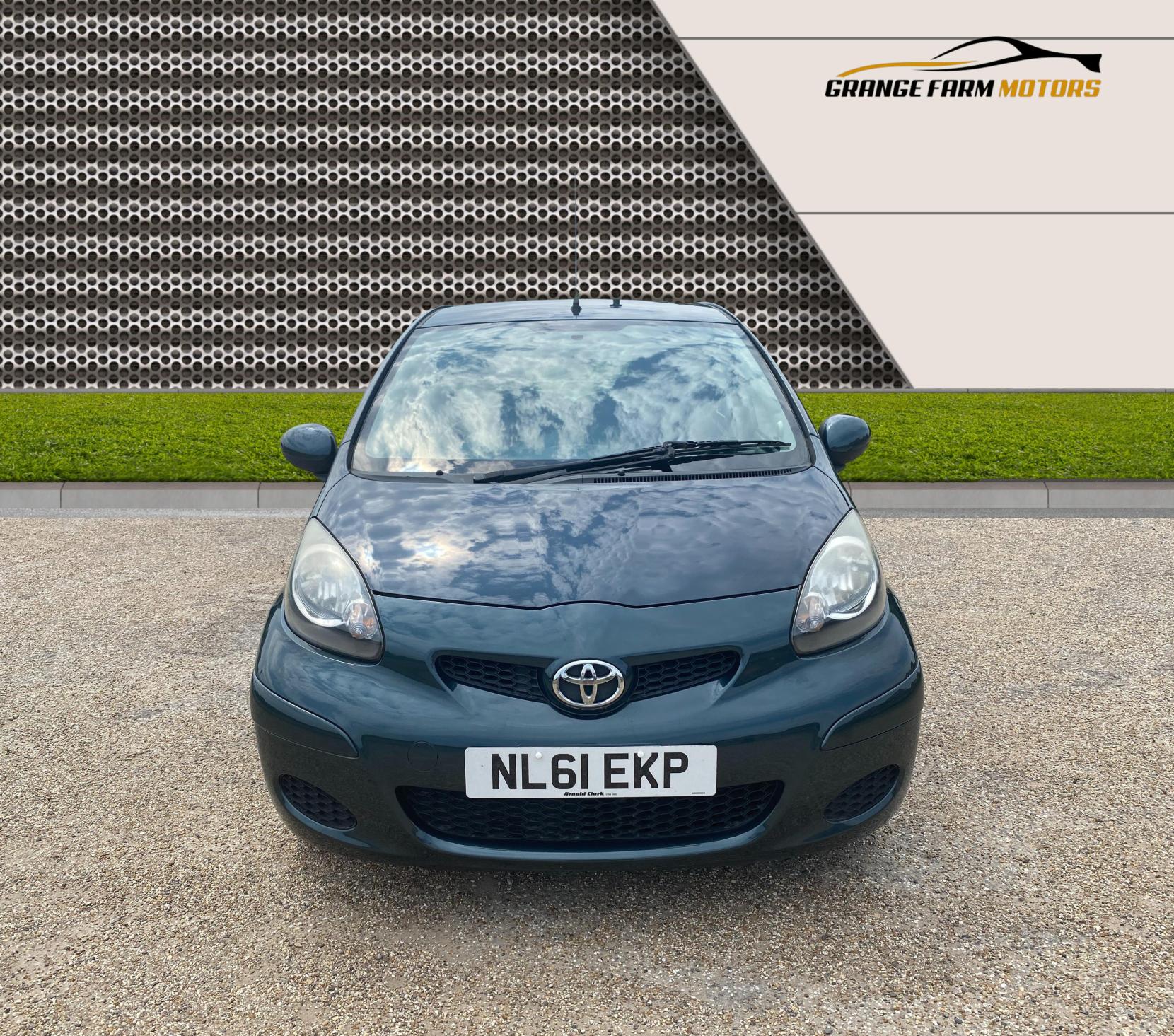 Toyota AYGO 1.0 VVT-i Ice Hatchback 5dr Petrol Manual Euro 5 (67 ps)