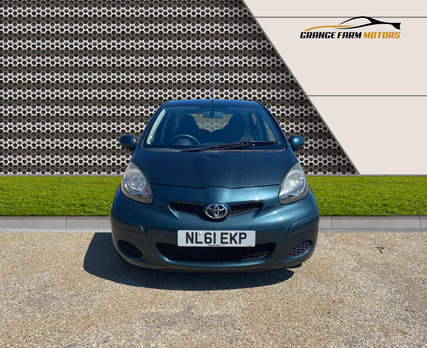 Toyota AYGO 1.0 VVT-i Ice Hatchback 5dr Petrol Manual Euro 5 (67 ps)