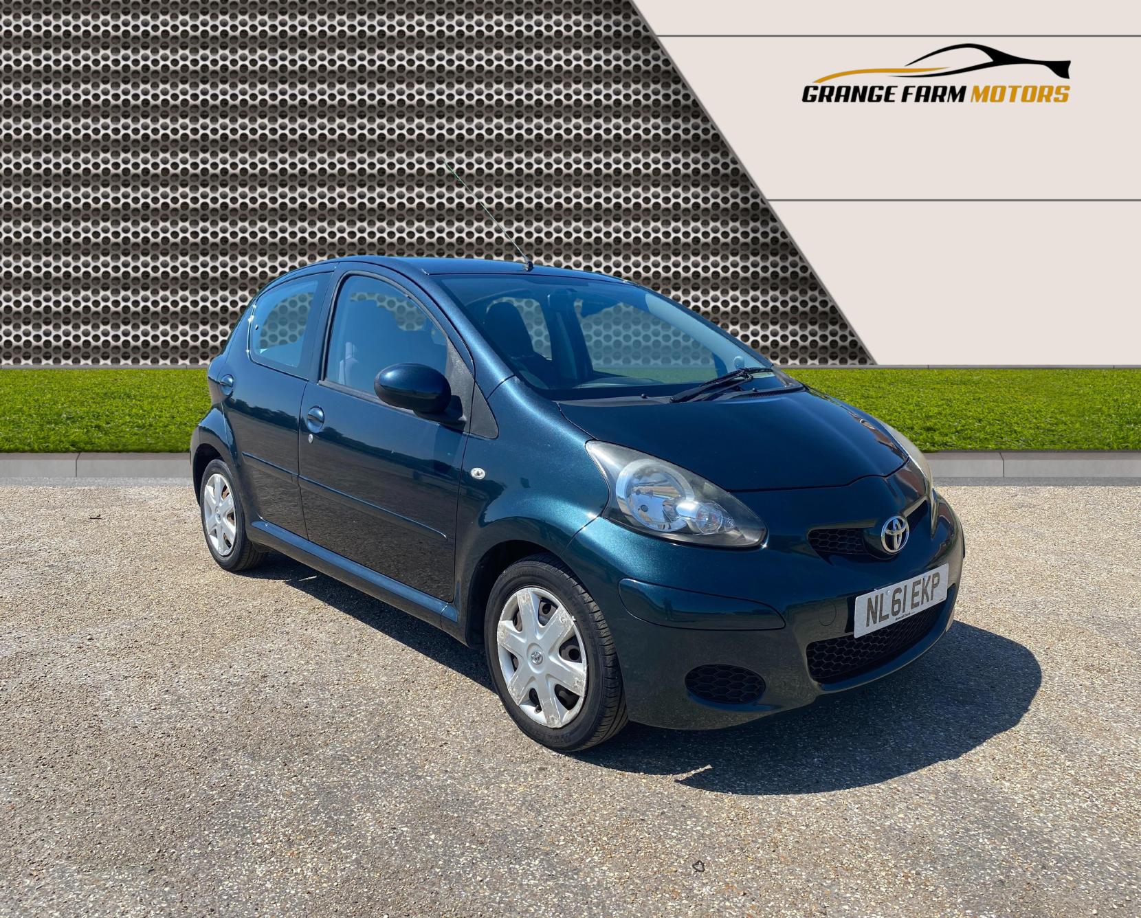 Toyota AYGO 1.0 VVT-i Ice Hatchback 5dr Petrol Manual Euro 5 (67 ps)