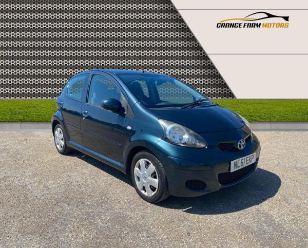 Toyota AYGO 1.0 VVT-i Ice Hatchback 5dr Petrol Manual Euro 5 (67 ps)