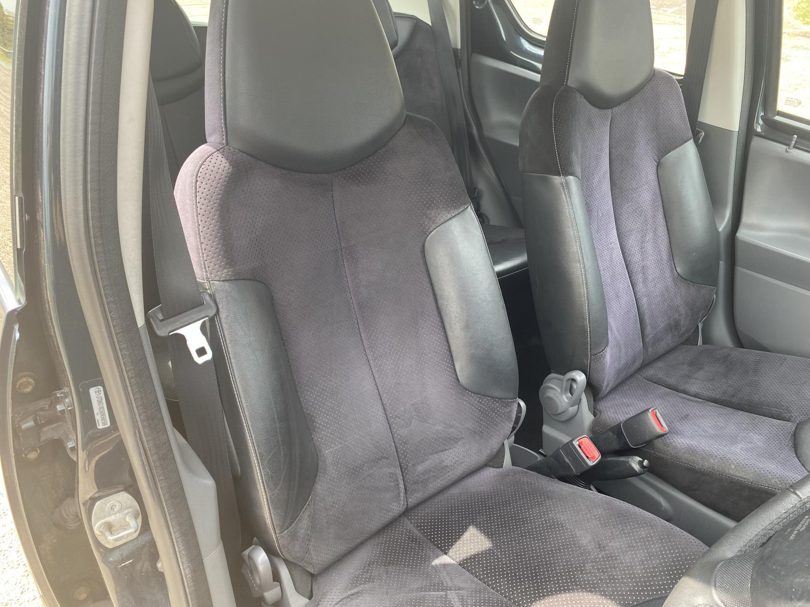Toyota AYGO 1.0 VVT-i Ice Hatchback 5dr Petrol Manual Euro 5 (67 ps)