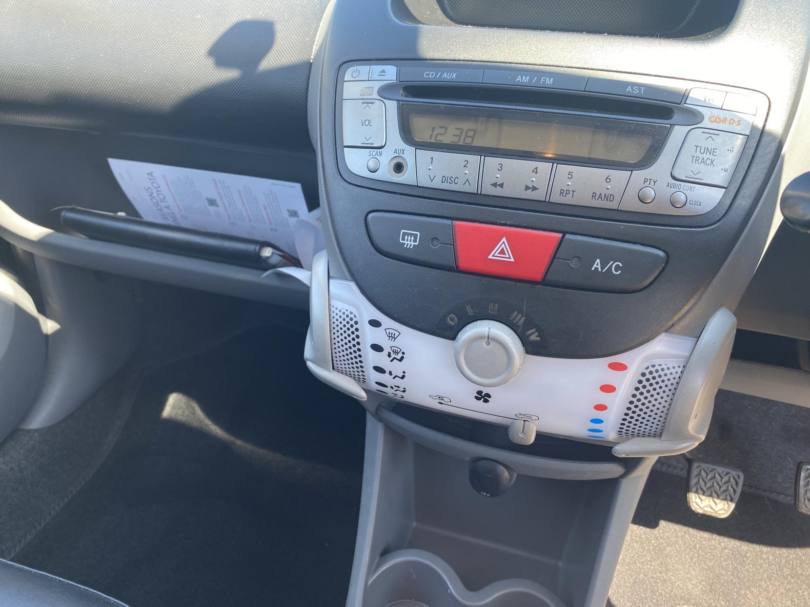 Toyota AYGO 1.0 VVT-i Ice Hatchback 5dr Petrol Manual Euro 5 (67 ps)