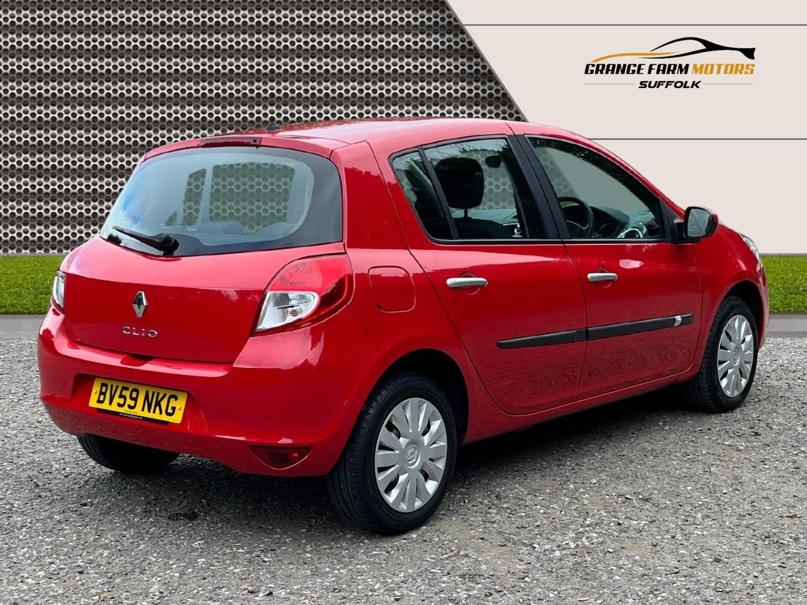 Renault Clio 1.2 TCe 16v Expression Hatchback 5dr Petrol Manual (139 g/km, 100 bhp)