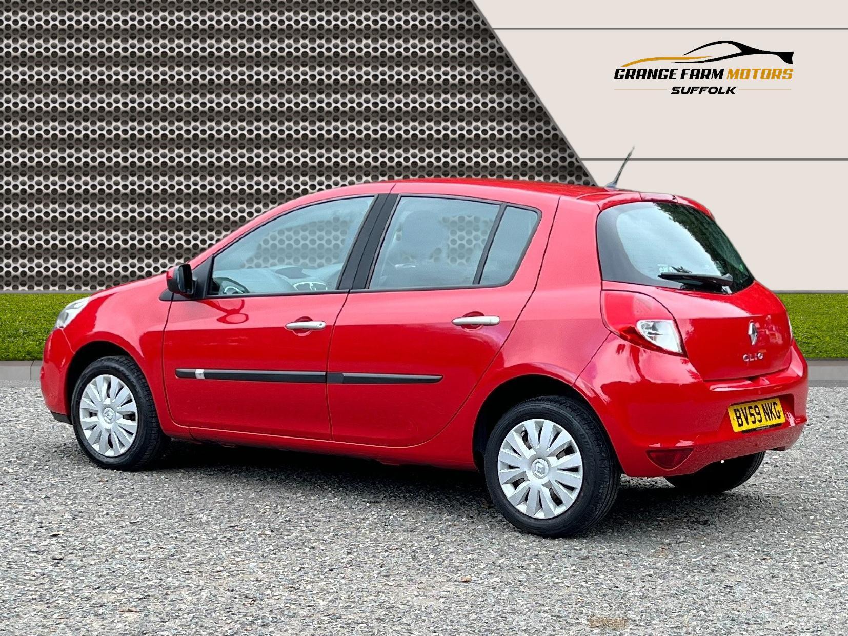 Renault Clio 1.2 TCe 16v Expression Hatchback 5dr Petrol Manual (139 g/km, 100 bhp)