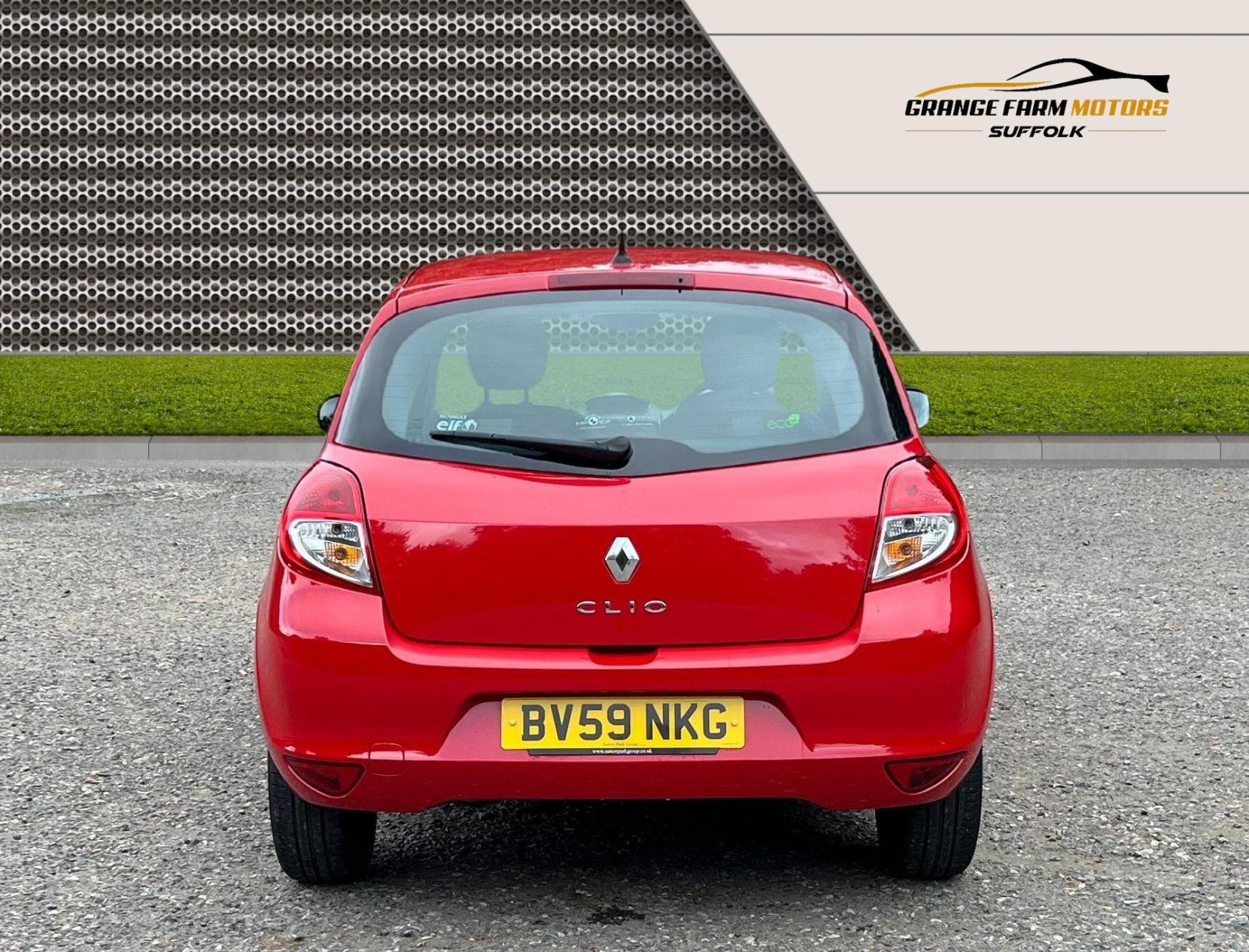 Renault Clio 1.2 TCe 16v Expression Hatchback 5dr Petrol Manual (139 g/km, 100 bhp)