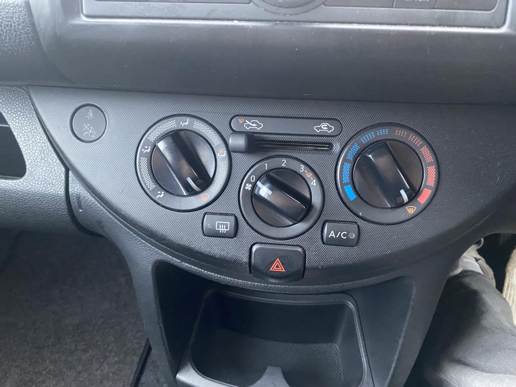 Nissan Note 1.4 16V Acenta Hatchback 5dr Petrol Manual Euro 4 (88 ps)