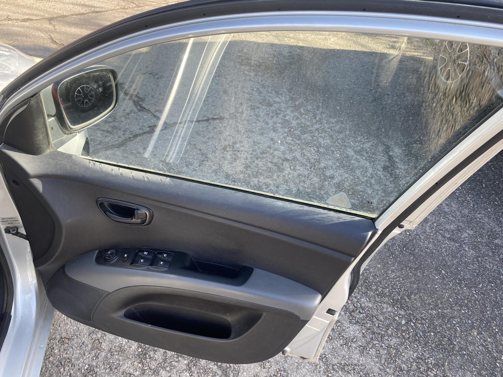 Hyundai i10 1.2 Comfort Hatchback 5dr Petrol Manual Euro 4 (77 bhp)