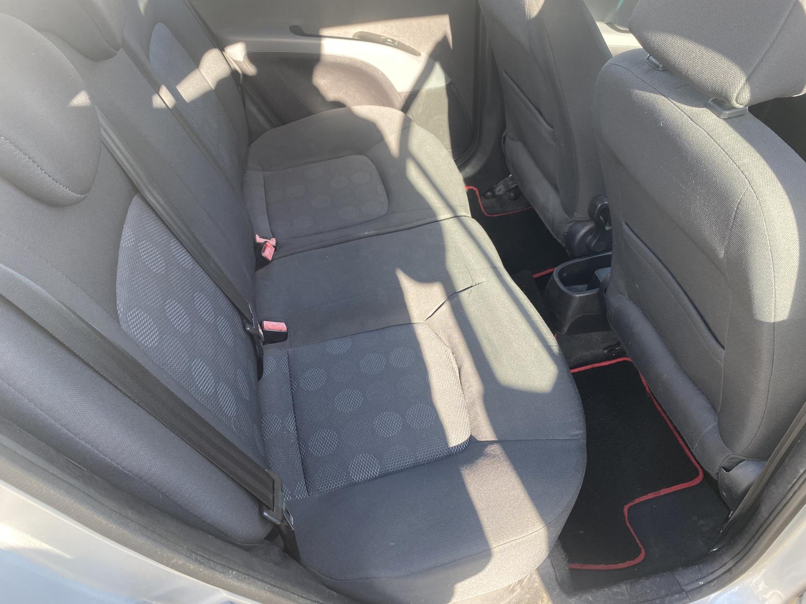 Hyundai i10 1.2 Comfort Hatchback 5dr Petrol Manual Euro 4 (77 bhp)