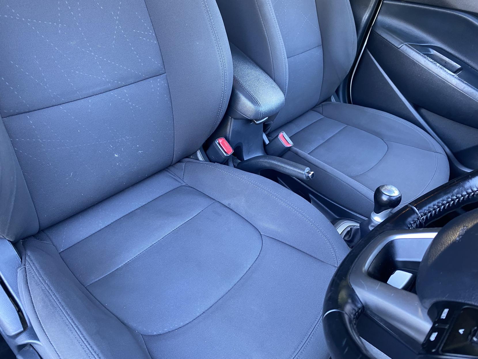 Kia Rio 1.25 VR7 Hatchback 5dr Petrol Manual Euro 5 (84 bhp)