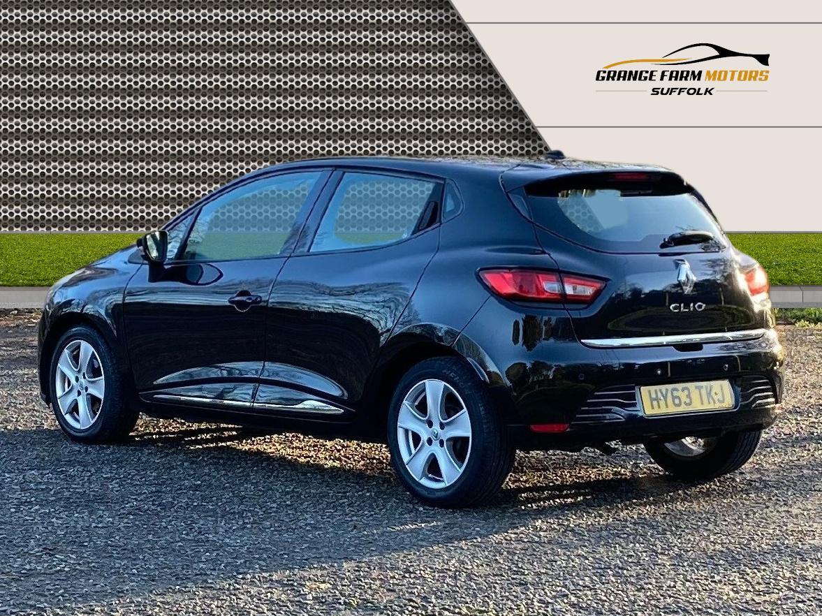 Renault Clio 1.2 16V Dynamique MediaNav Hatchback 5dr Petrol Manual Euro 5 (75 ps)